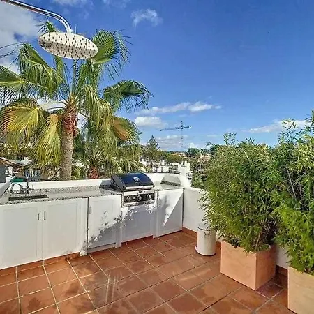 Apartment Luxury Penthouse Walking Distance To Puerto Banus *