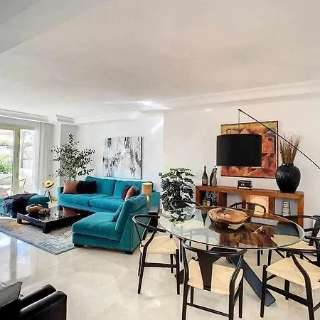 Apartment Luxury Penthouse Walking Distance To Puerto Banus Marbella