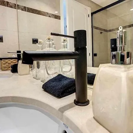 Luxury Penthouse Walking Distance To Puerto Banus Apartment *