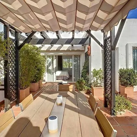 Luxury Penthouse Walking Distance To Puerto Banus *