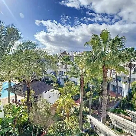 Apartment Luxury Penthouse Walking Distance To Puerto Banus