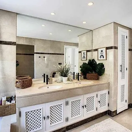 Luxury Penthouse Walking Distance To Puerto Banus Apartment Marbella