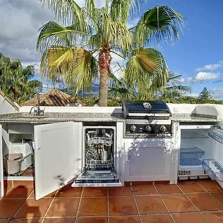 Apartment Luxury Penthouse Walking Distance To Puerto Banus Marbella
